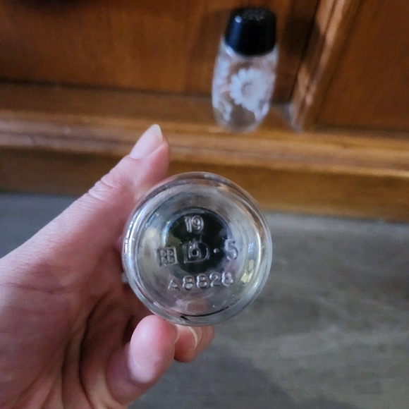 Vintage Dominion salt and pepper shakers - Picture 3 of 4